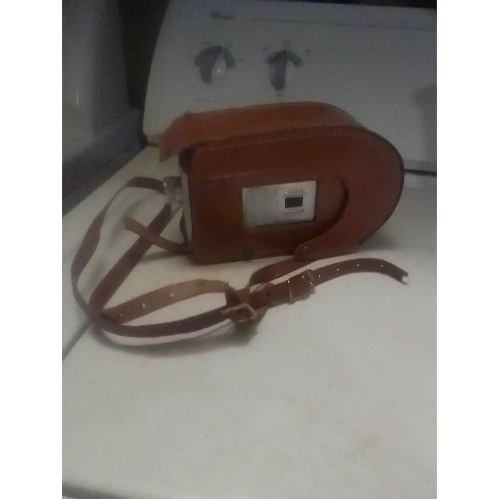 Vintage Kodak Brownie Movie Camera 8 MM Model 11 Comes With A Leather...